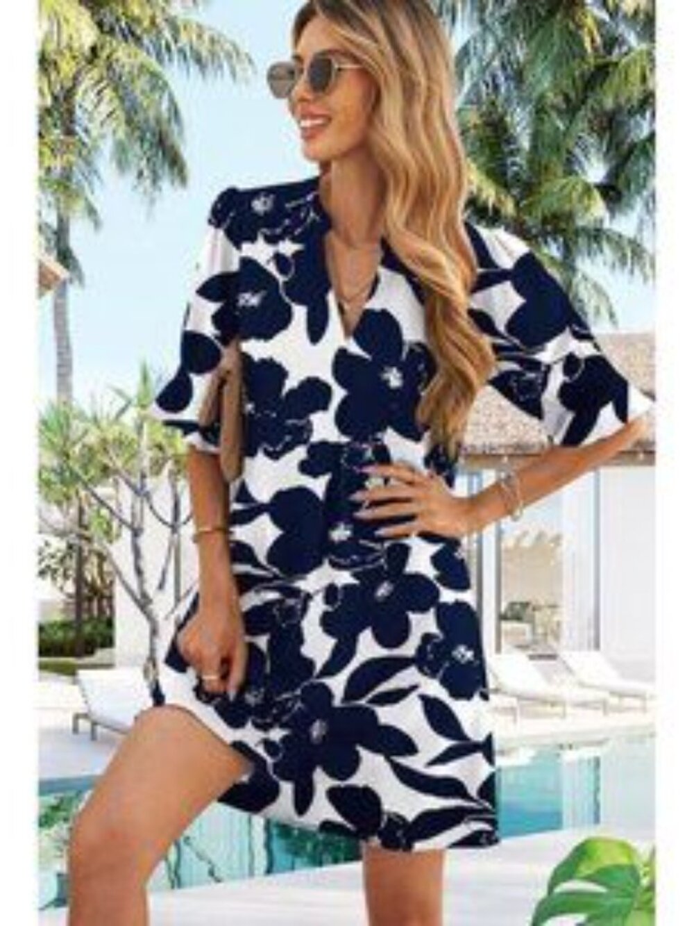 Womens White-Blue Polyster V-Neck Loose Fit Short Sleeve Knee Length Shift Dress - Picture 3 of 6
